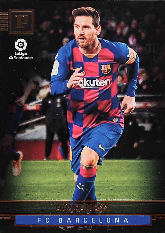 2019 Panini Chronicles Lionel Messi #424 Soccer Card