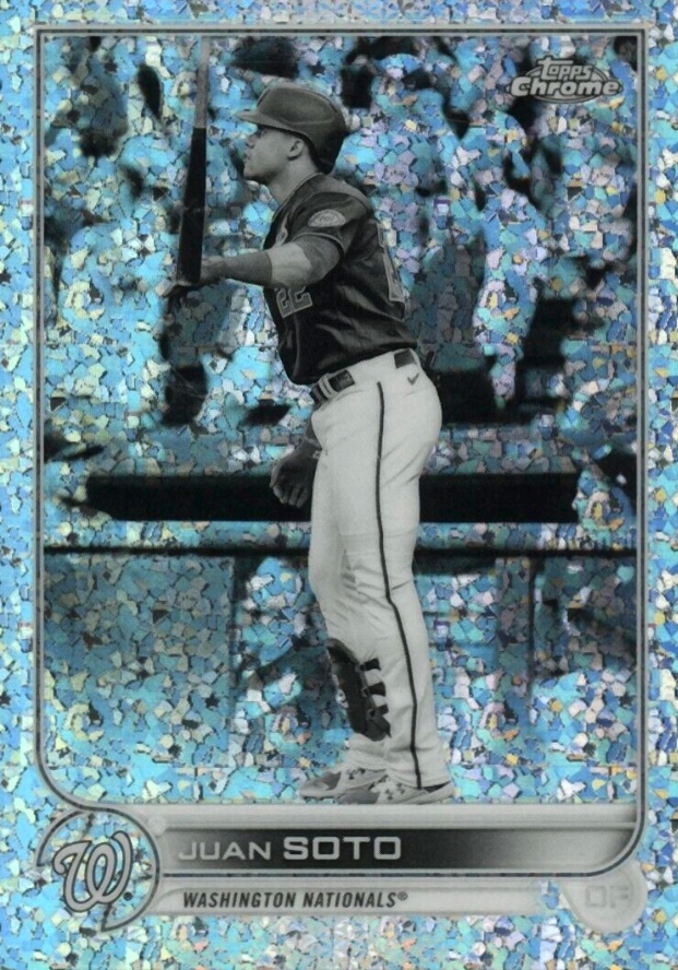 2022 Topps Chrome Juan Soto #129 Baseball Card