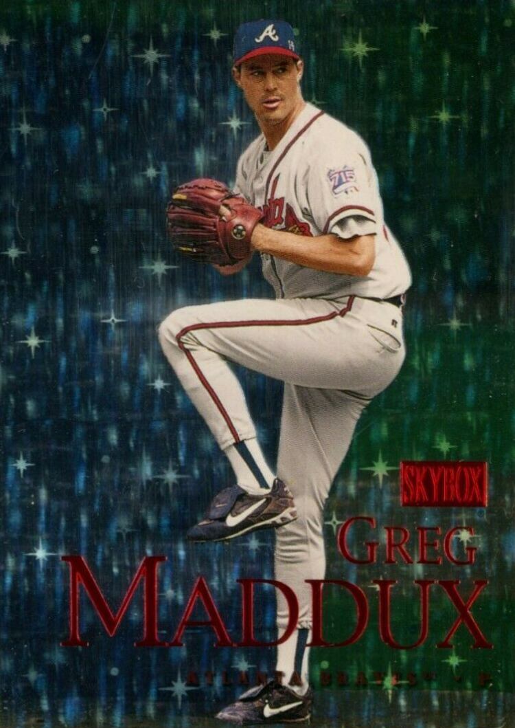 2000 Skybox Greg Maddux #17 Baseball Card
