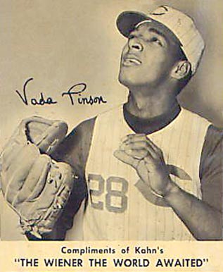 1959 Kahn's Wieners Vada Pinson #28 Baseball Card