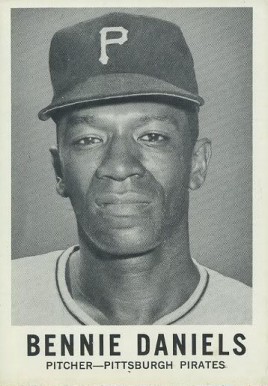 1960 Leaf Bennie Daniels #7 Baseball Card