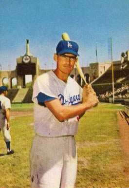 1960 Morrell Meat Dodgers Wally Moon #7 Baseball Card