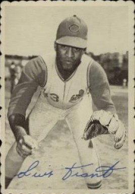 1969 Topps Deckle Edge Luis Tiant #7 Baseball Card