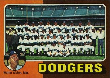 1975 Topps Mini Dodgers Team #361 Baseball Card