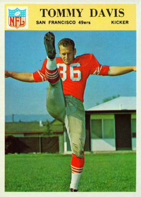 1966 Philadelphia Tommy Davis #176 Football Card