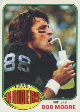 1976 Topps Bob Moore #528 Football Card