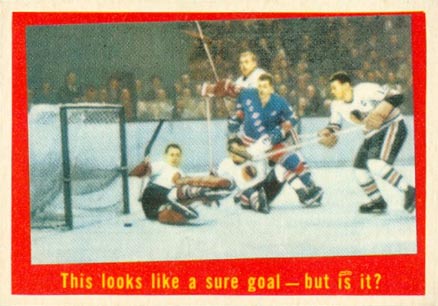 1959 Topps This Looks like a sure goal-but is it? #28 Hockey Card