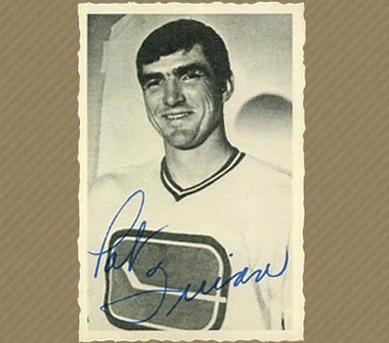 1970 O-Pee-Chee Deckle Edge Pat Quinn #1 Hockey Card