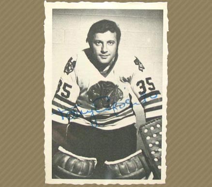 1970 O-Pee-Chee Deckle Edge Tony Esposito #32 Hockey Card