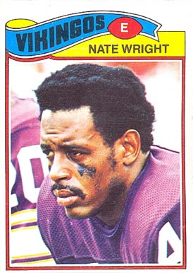 1977 Topps Mexican Nate Wright #11 Football Card