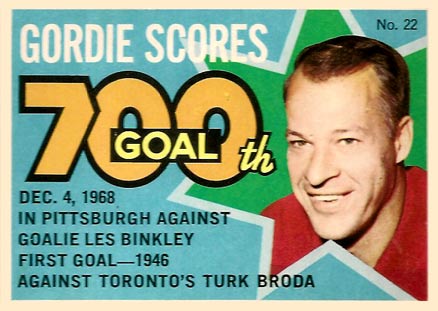 1968 O-Pee-Chee Puck Stickers Gordie Howe #22 Hockey Card