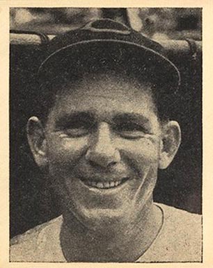 1940 Cincinnati Reds Team Issue Paul Derringer #5 Baseball Card