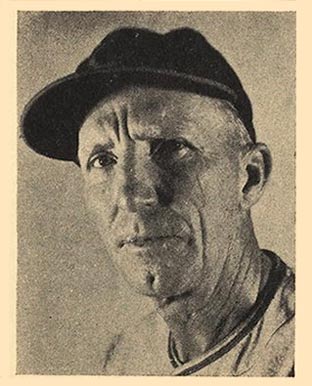 1940 Cincinnati Reds Team Issue Hank Gowdy #8 Baseball Card