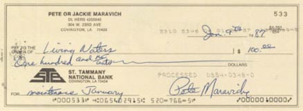 1990 Autograph Bank Checks Pete Maravich # Basketball Card