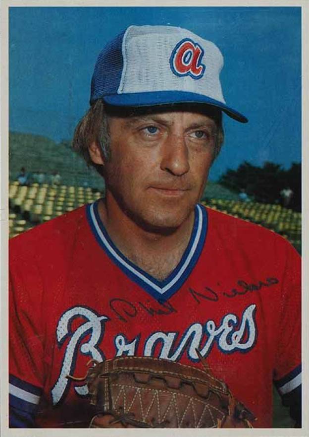 1980 Topps Superstar 5 x 7 Photos Phil Niekro #46 Baseball Card