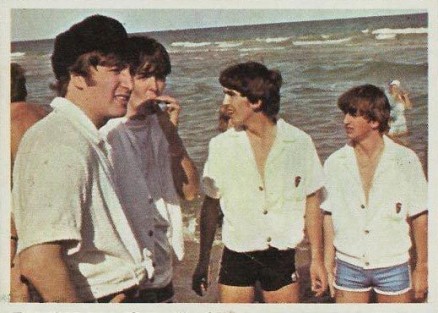 1964 Beatles Color Ring, Paul and John on a carraige ride #15 Non-Sports Card