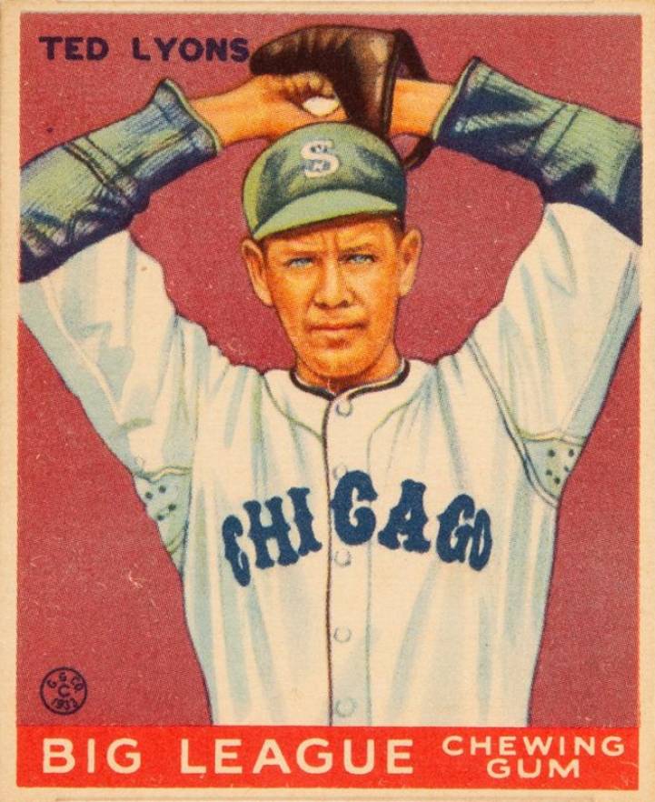 1933 Goudey World Wide Gum Ted Lyons #7 Baseball Card