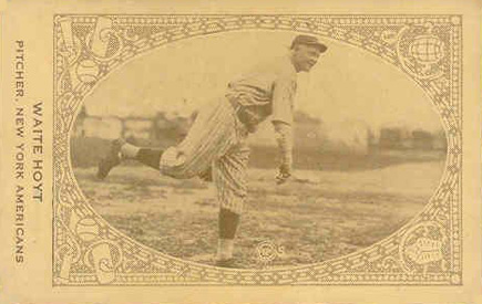 1922 American Caramel Waite Hoyt #98 Baseball Card