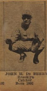 1925 Universal Toy & Novelty Brooklyn Dodgers Hand Cut Hank DeBerry #102 Baseball Card