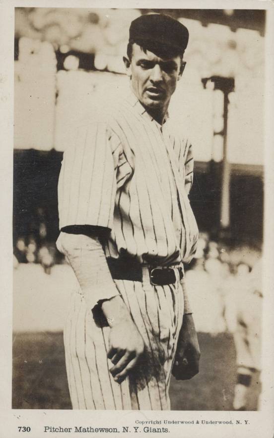 1912 Underwood & Underwood Postcards  Christy Mathewson #730 Baseball Card